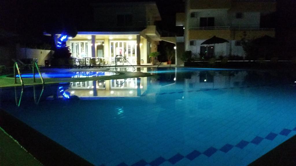 فاليراكي Summer Days المظهر الخارجي الصورة
