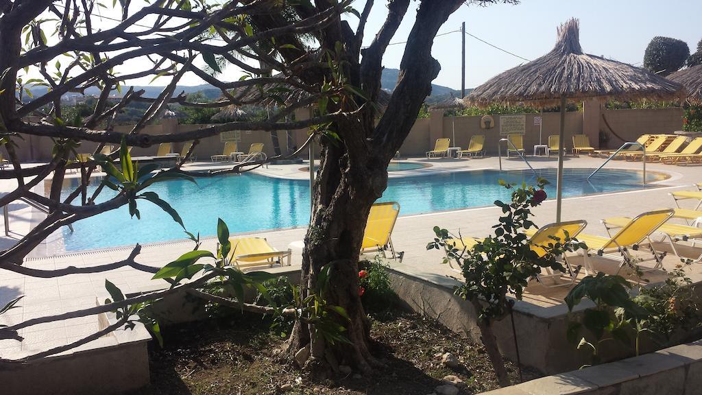 فاليراكي Summer Days المظهر الخارجي الصورة