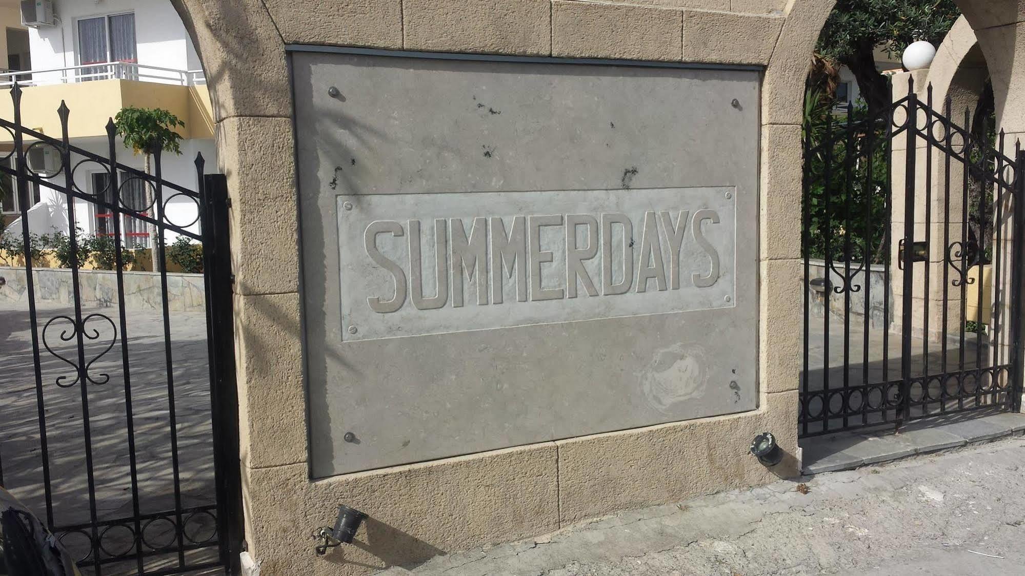فاليراكي Summer Days المظهر الخارجي الصورة